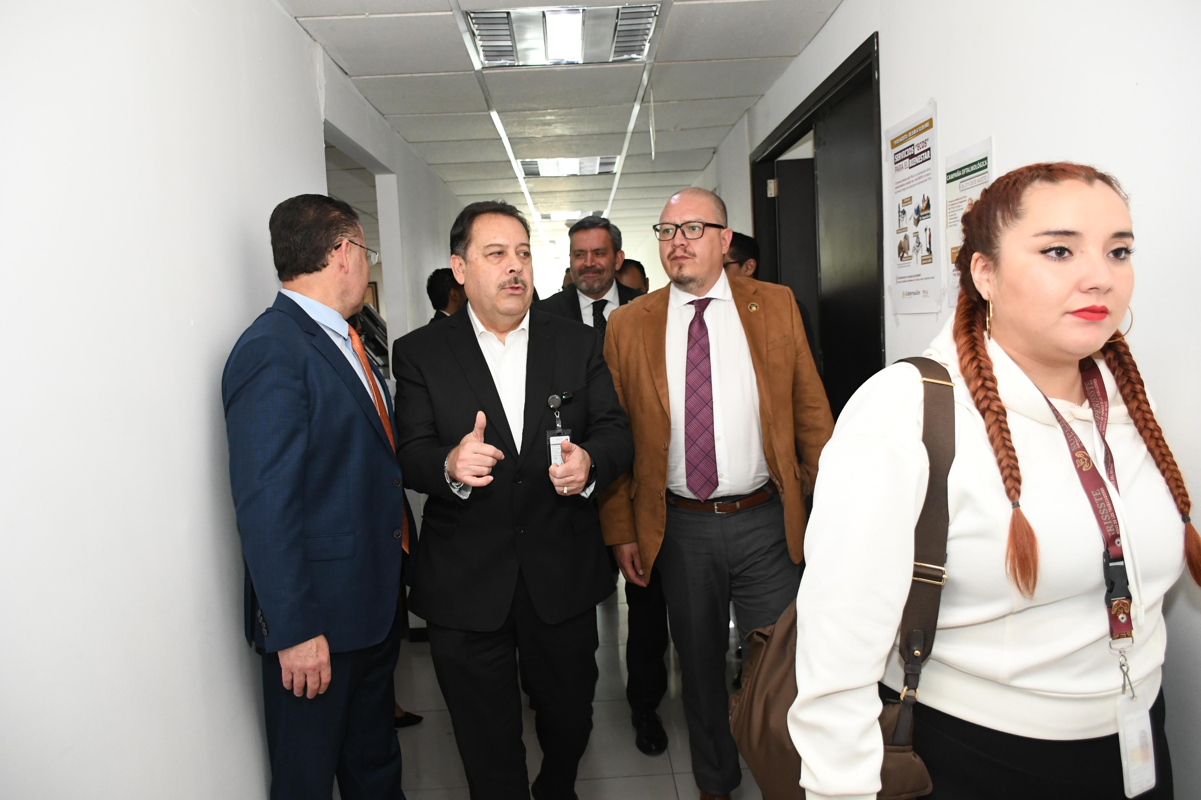 Inauguración de la Unidad Móvil de SuperISSSTE en el Tribunal Federal de Conciliación y Arbitraje